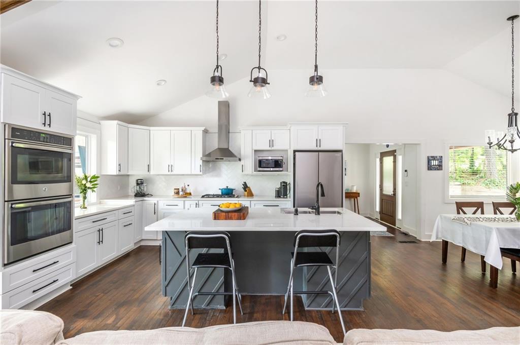 1461 Lively Ridge Road NE