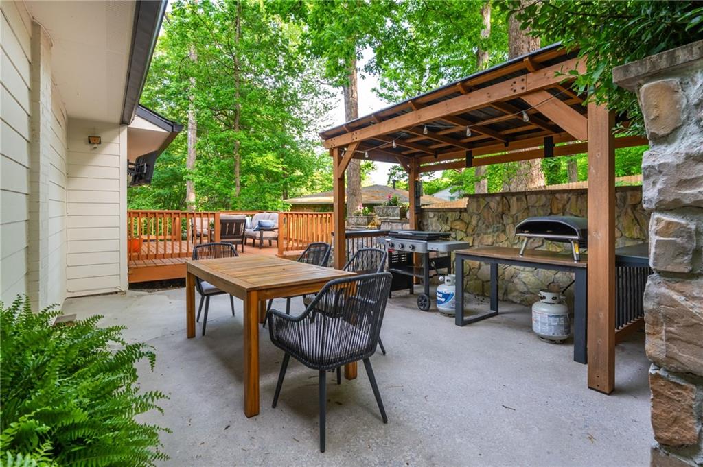 1461 Lively Ridge Road NE