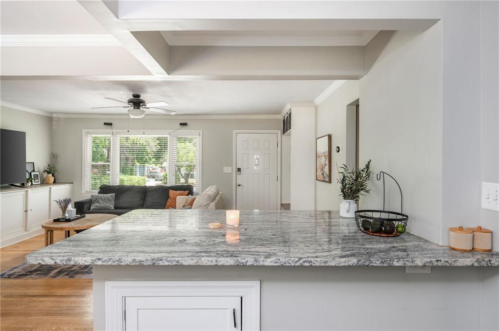 3136 Meadowood Lane