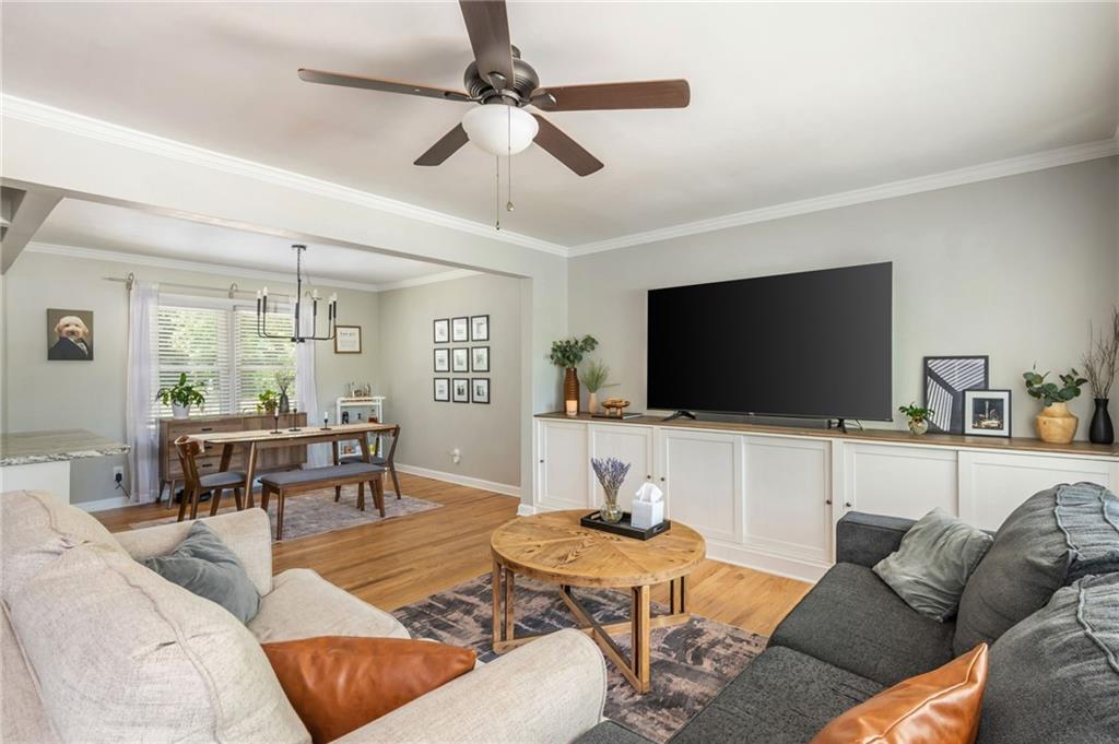 3136 Meadowood Lane