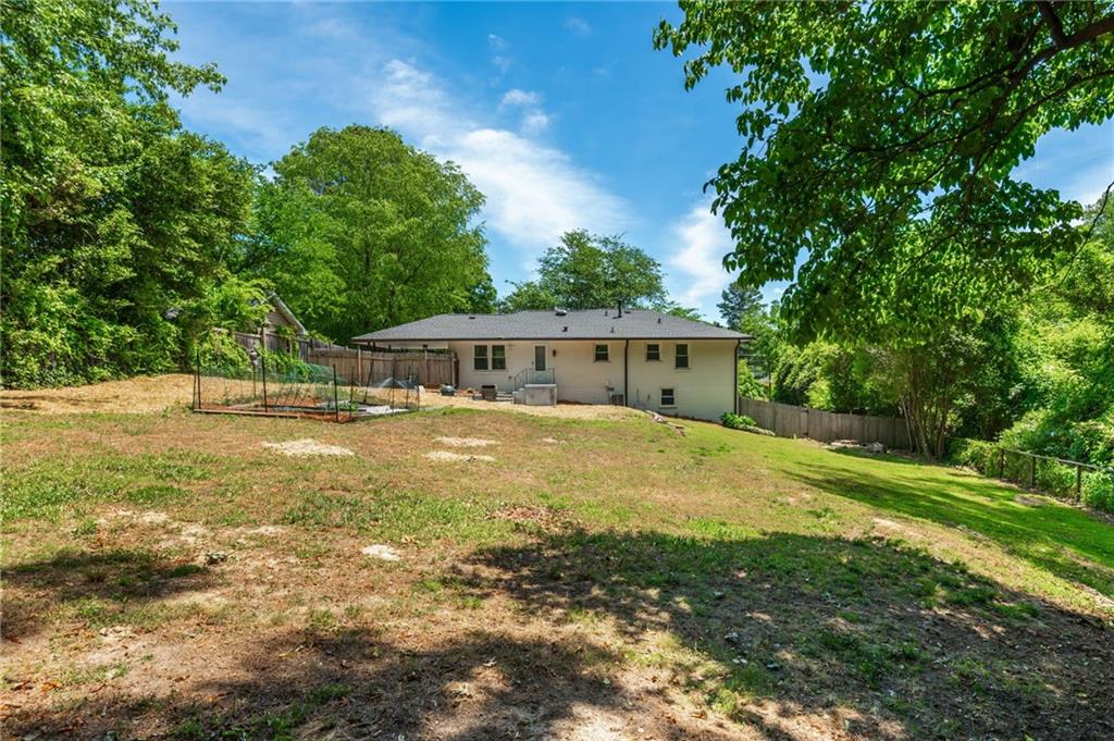 3136 Meadowood Lane