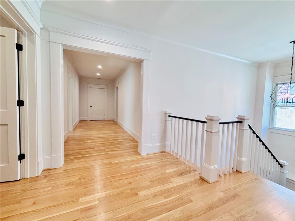 4 East Drive NE