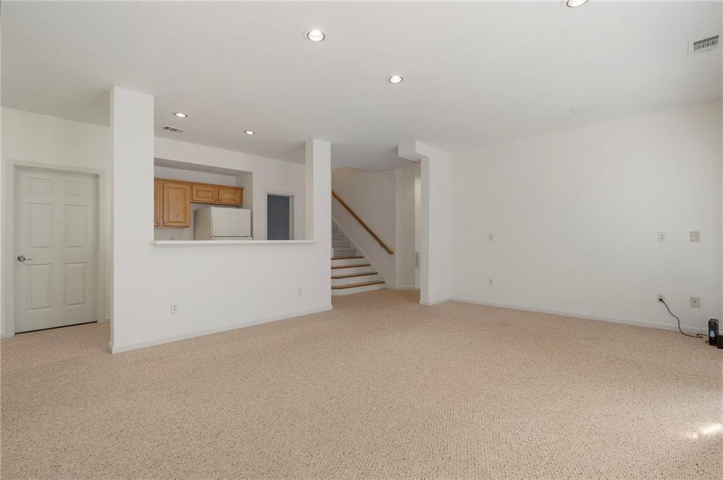 925 York Cove