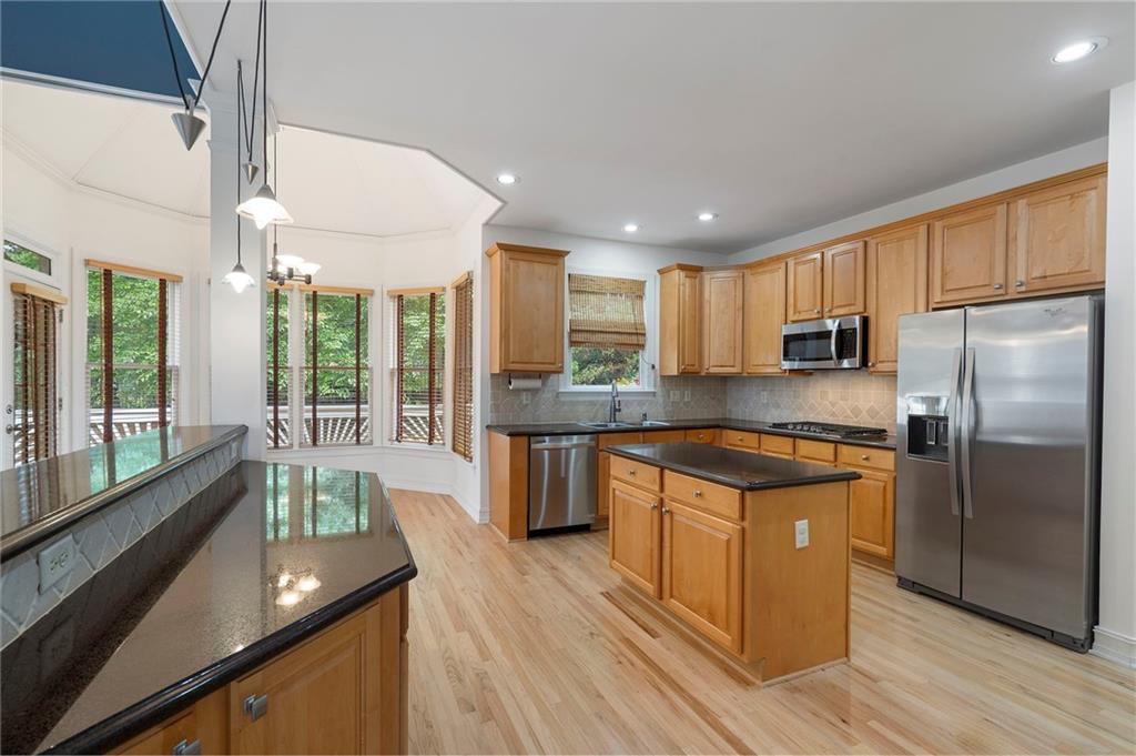 925 York Cove