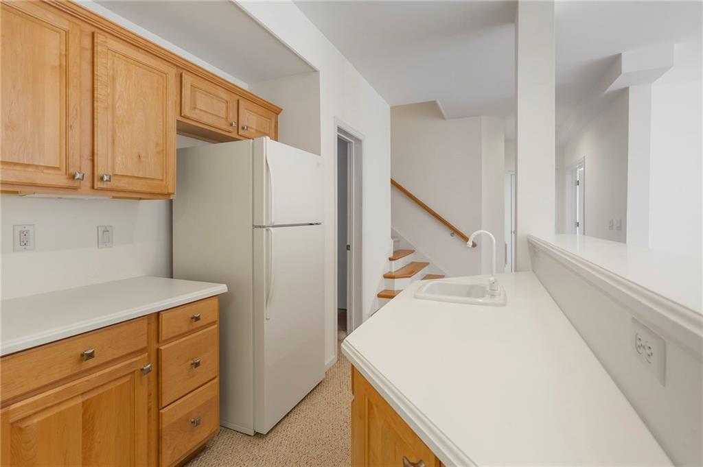 925 York Cove