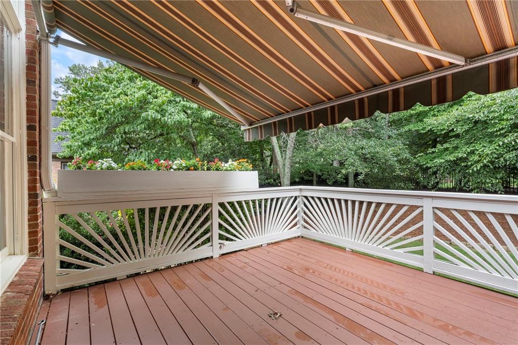 925 York Cove