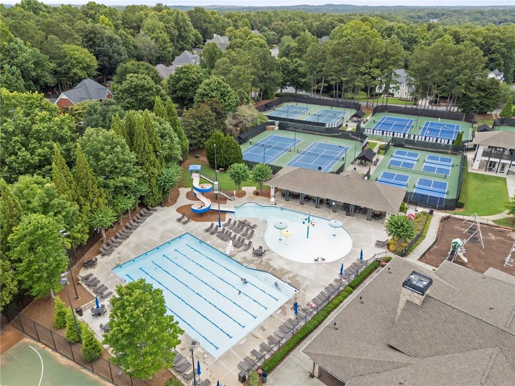 925 York Cove