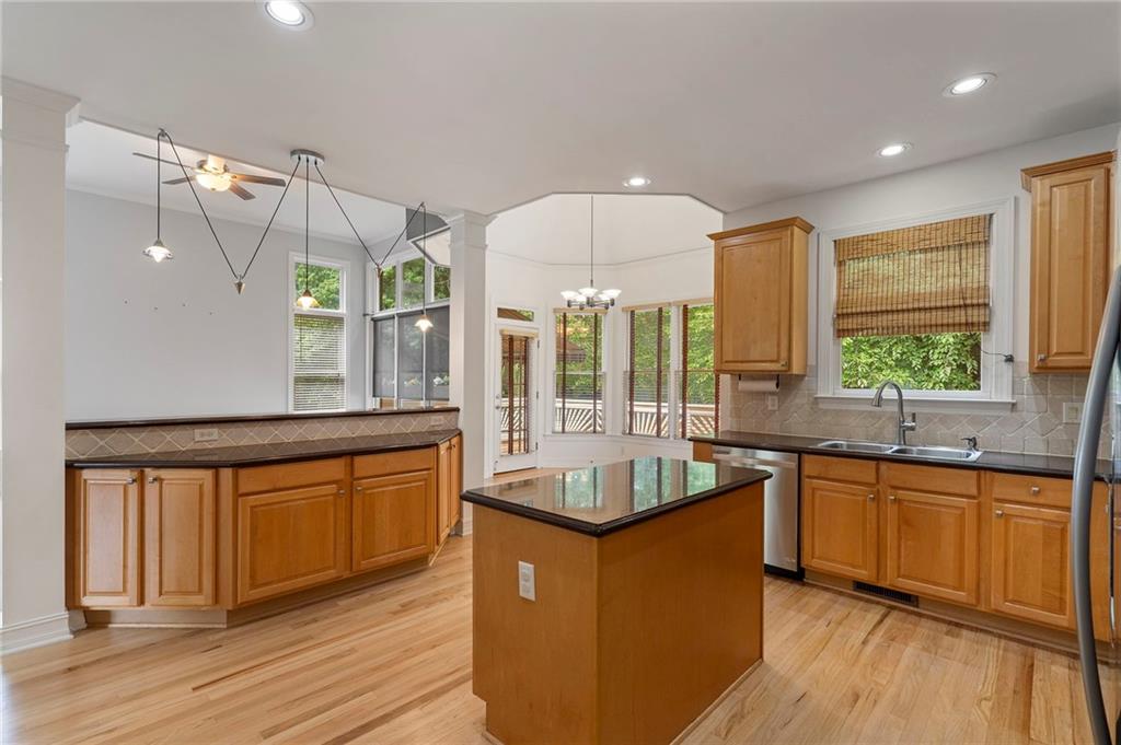 925 York Cove