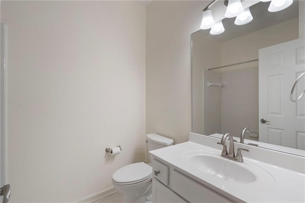 925 York Cove
