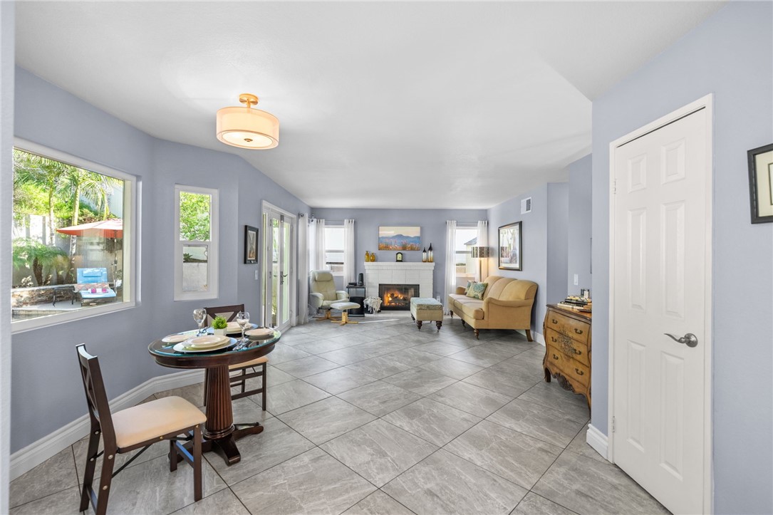 1043 Smoketree Drive