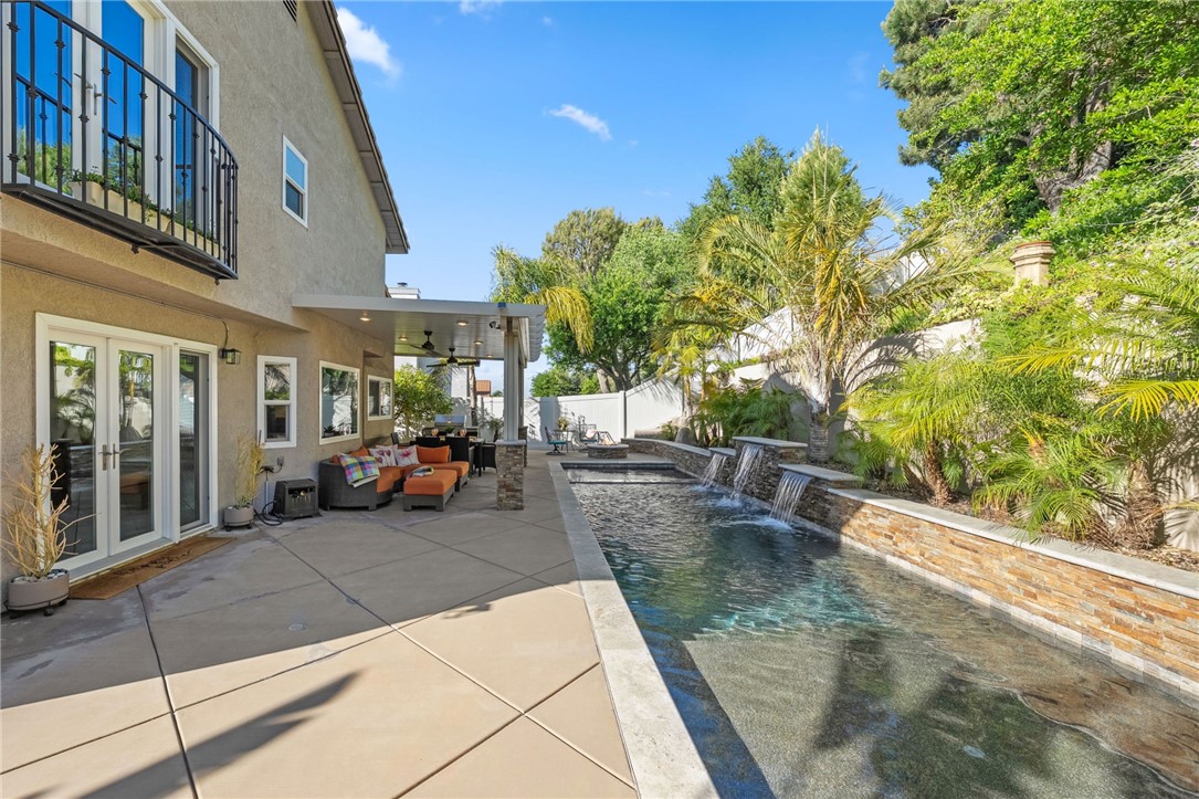 1043 Smoketree Drive