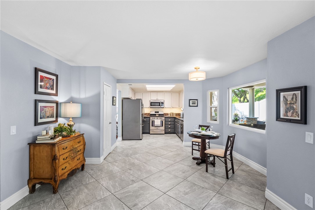 1043 Smoketree Drive