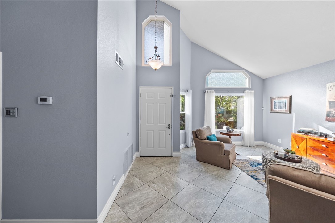 1043 Smoketree Drive