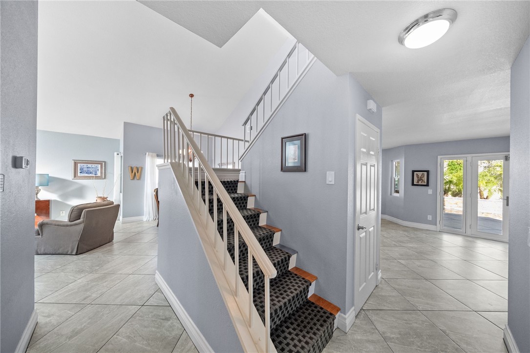 1043 Smoketree Drive