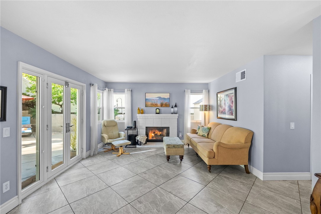 1043 Smoketree Drive