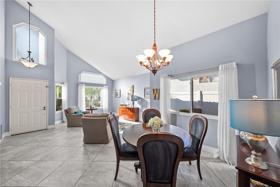 1043 Smoketree Drive