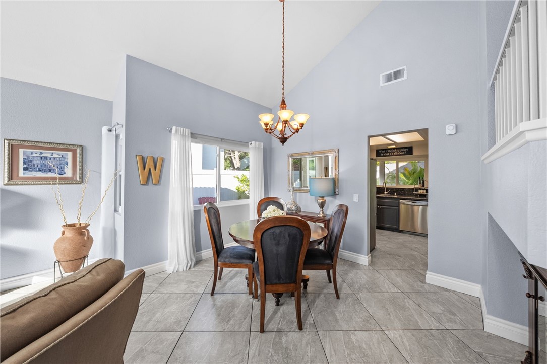 1043 Smoketree Drive