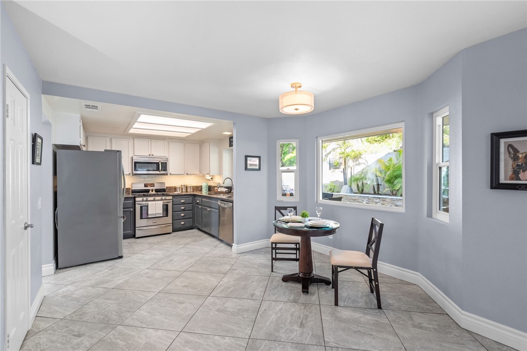 1043 Smoketree Drive