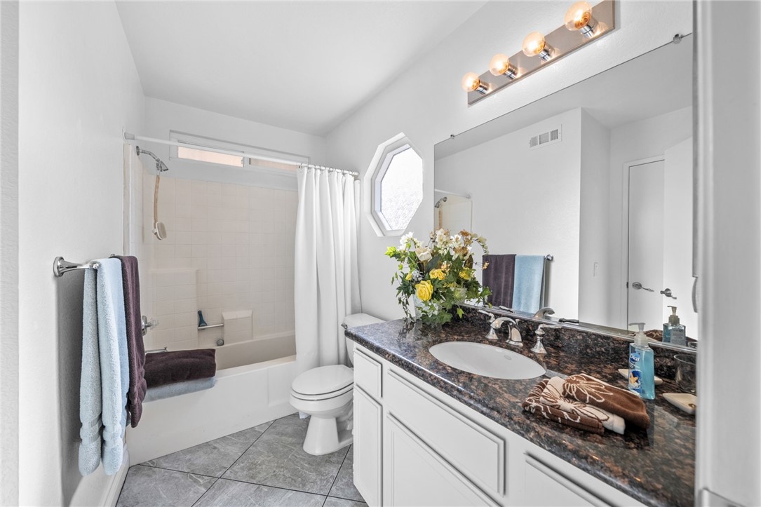 1043 Smoketree Drive