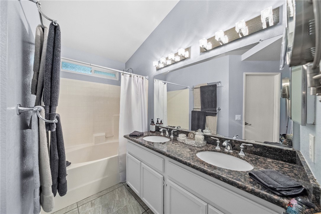 1043 Smoketree Drive