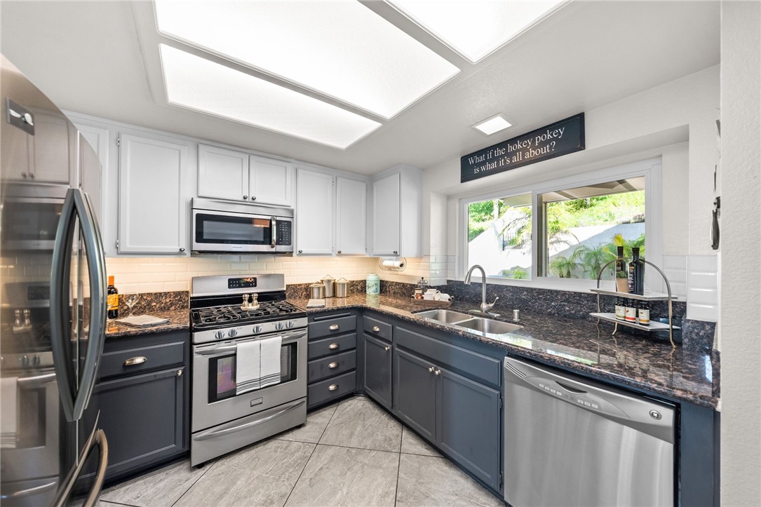 1043 Smoketree Drive