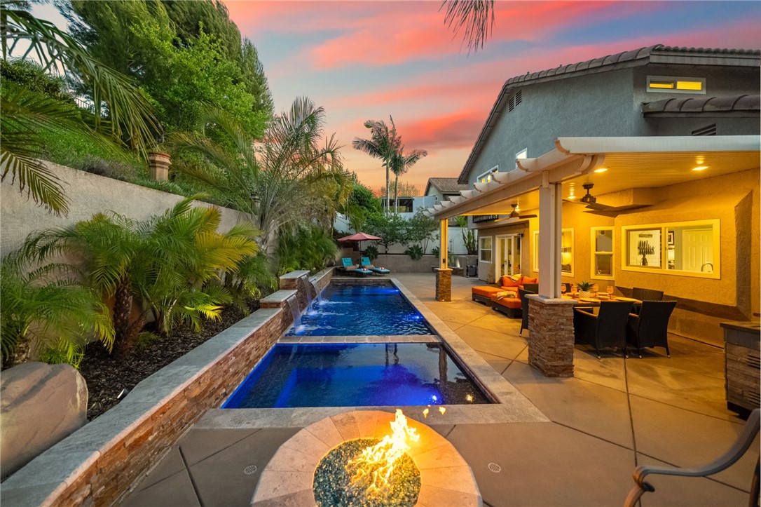 1043 Smoketree Drive