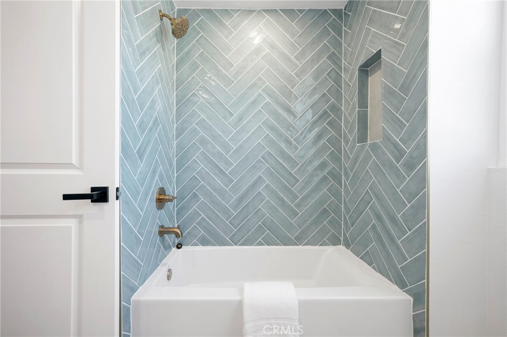 8478 E Frostwood Street