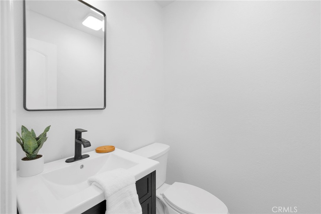 8478 E Frostwood Street