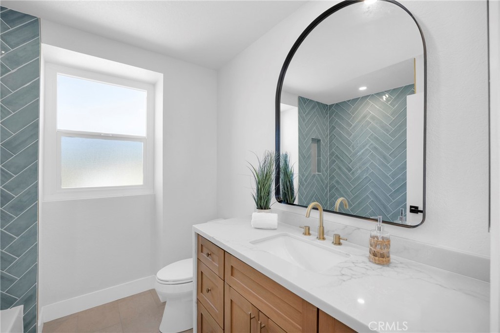 8478 E Frostwood Street