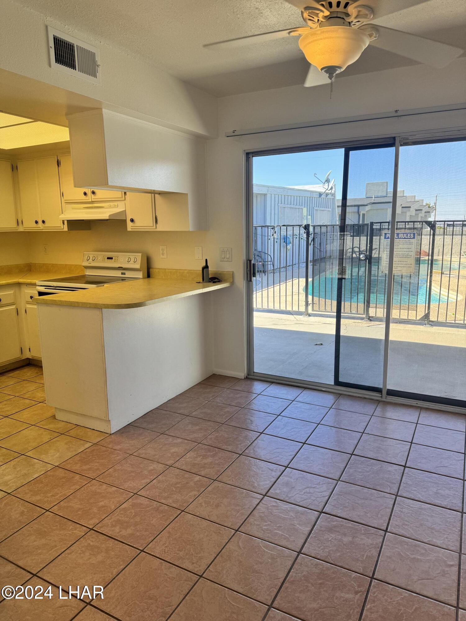 1237 Sunny Ridge Dr