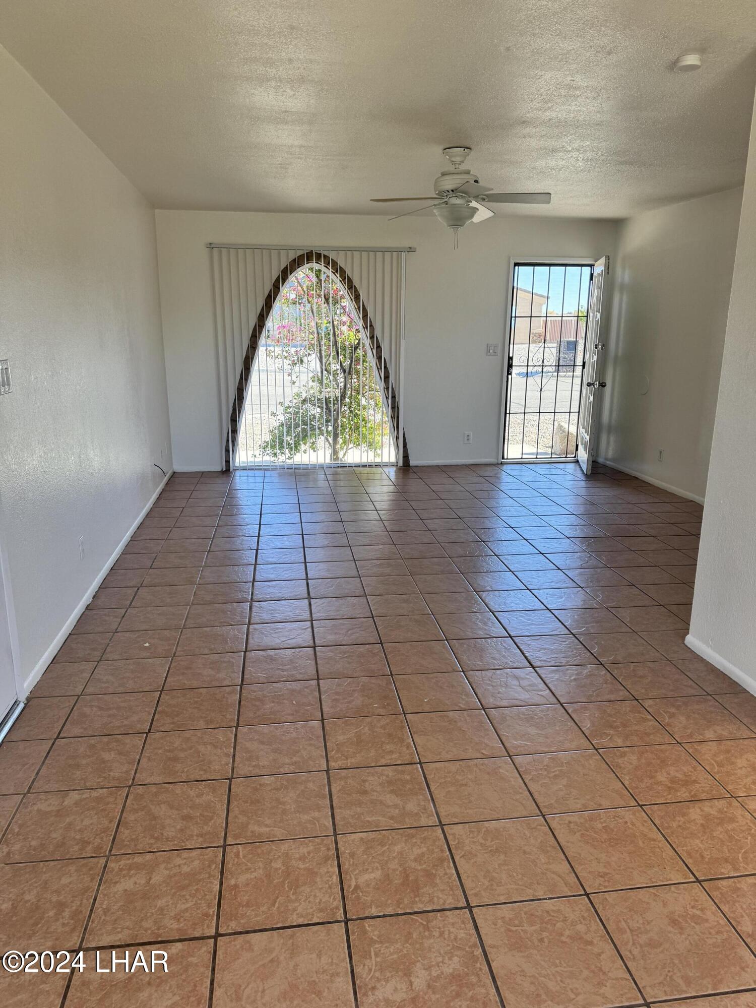1237 Sunny Ridge Dr