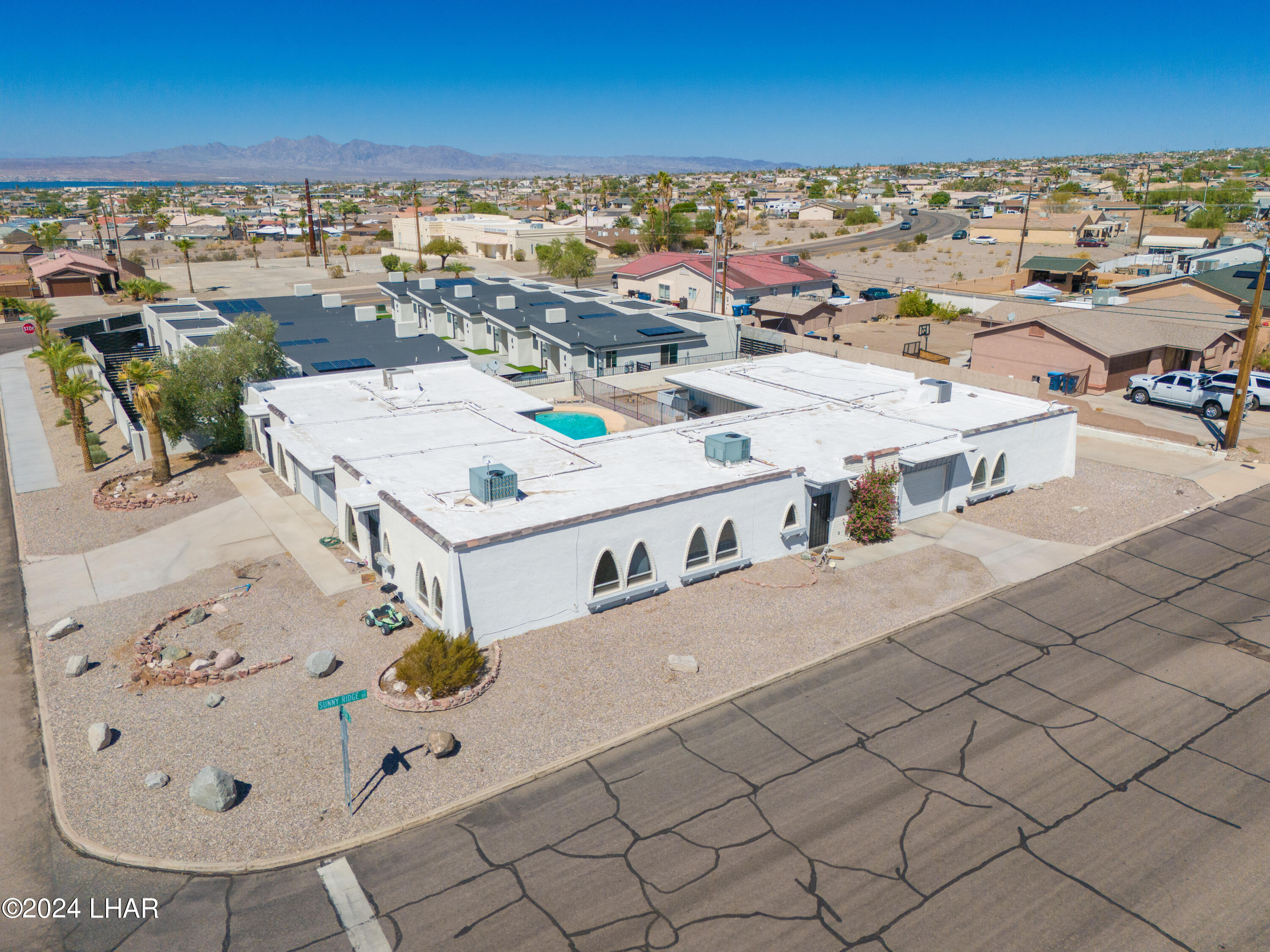 1237 Sunny Ridge Dr