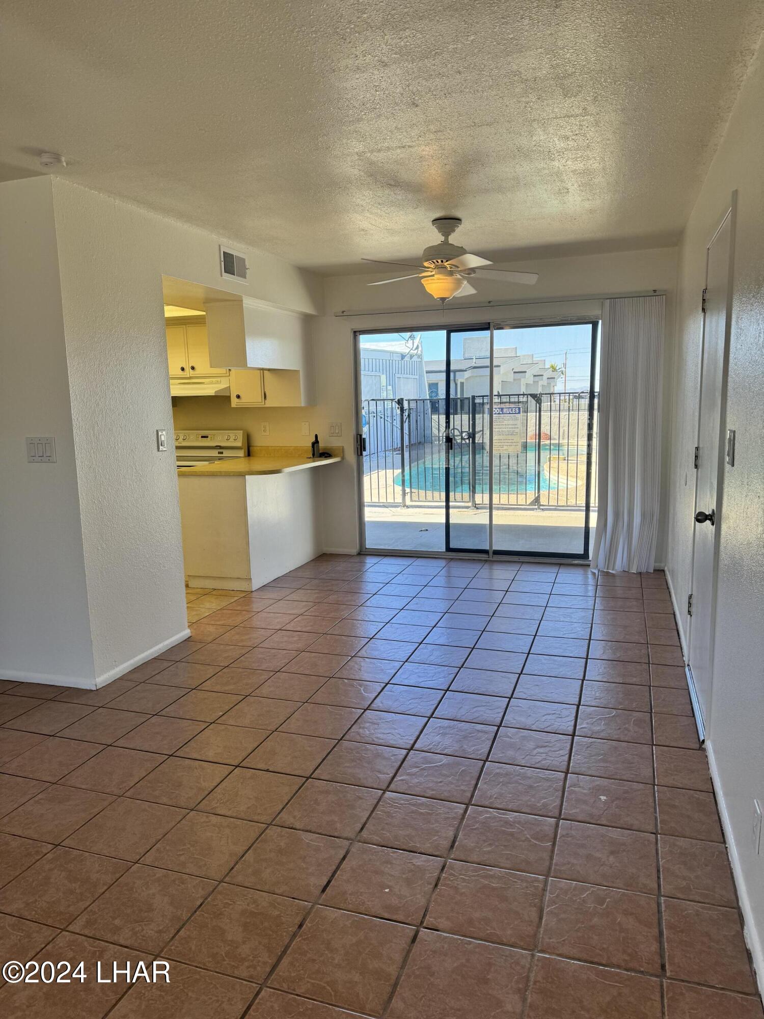 1237 Sunny Ridge Dr