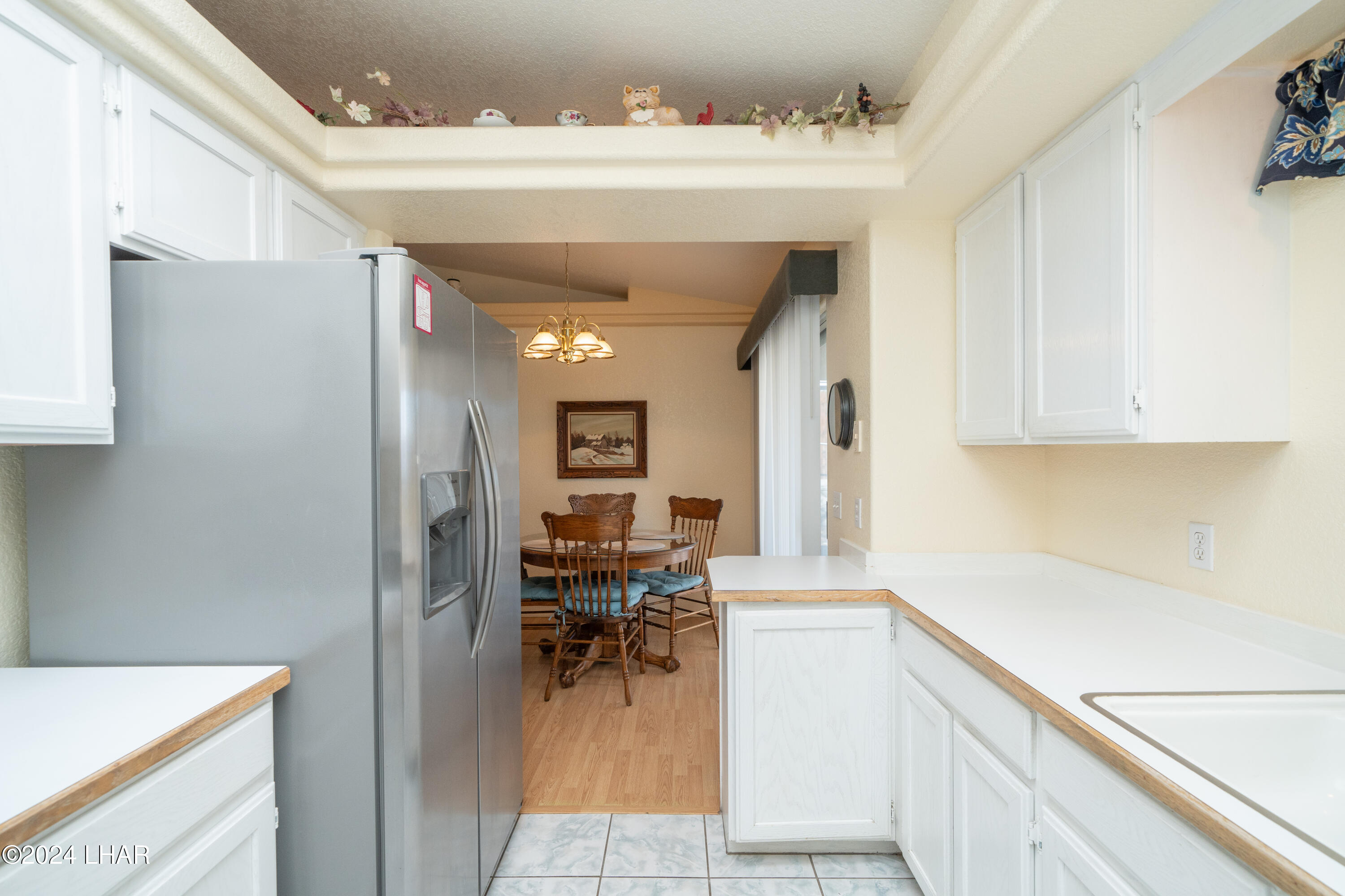 3270 Iroquois Dr
