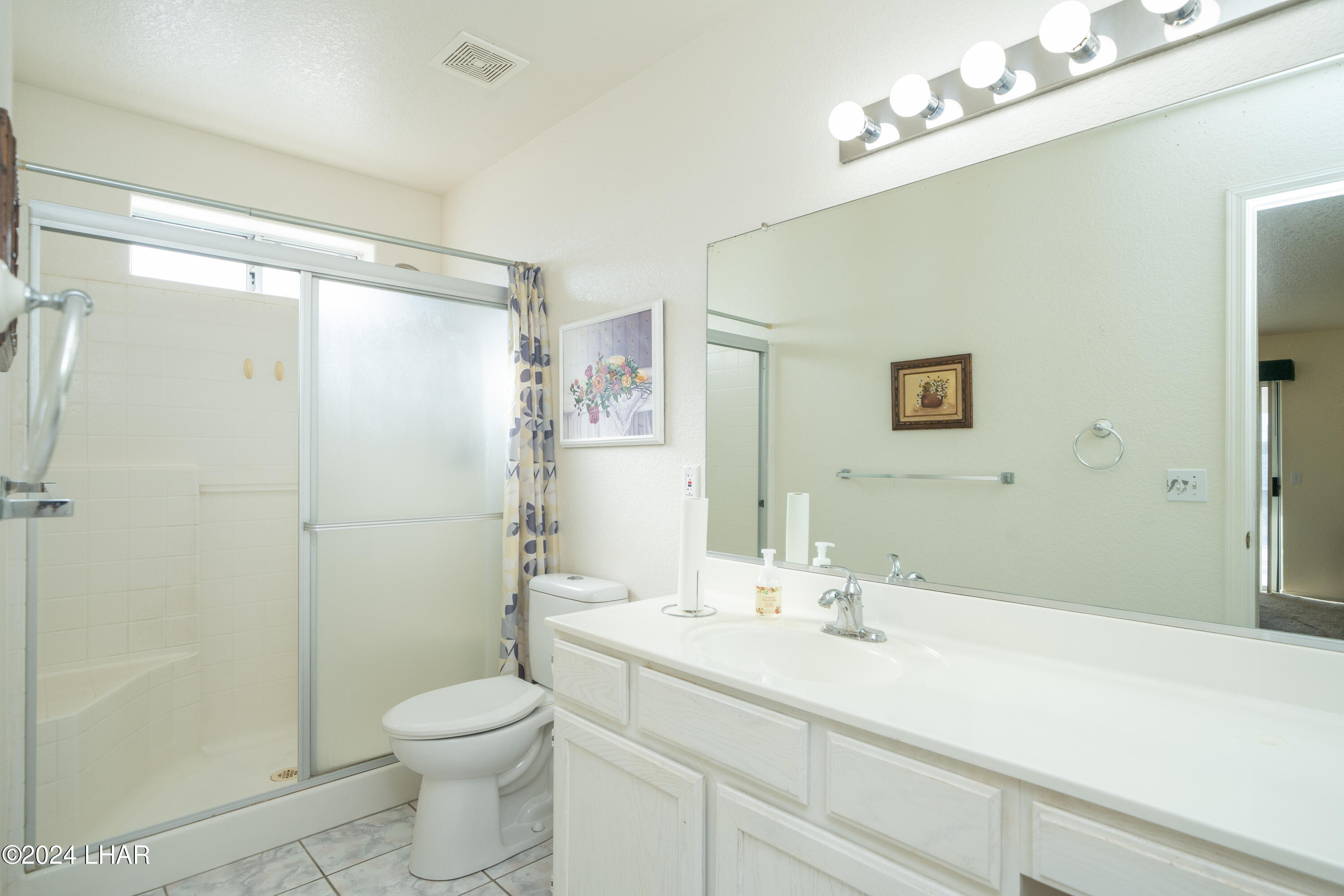 3270 Iroquois Dr