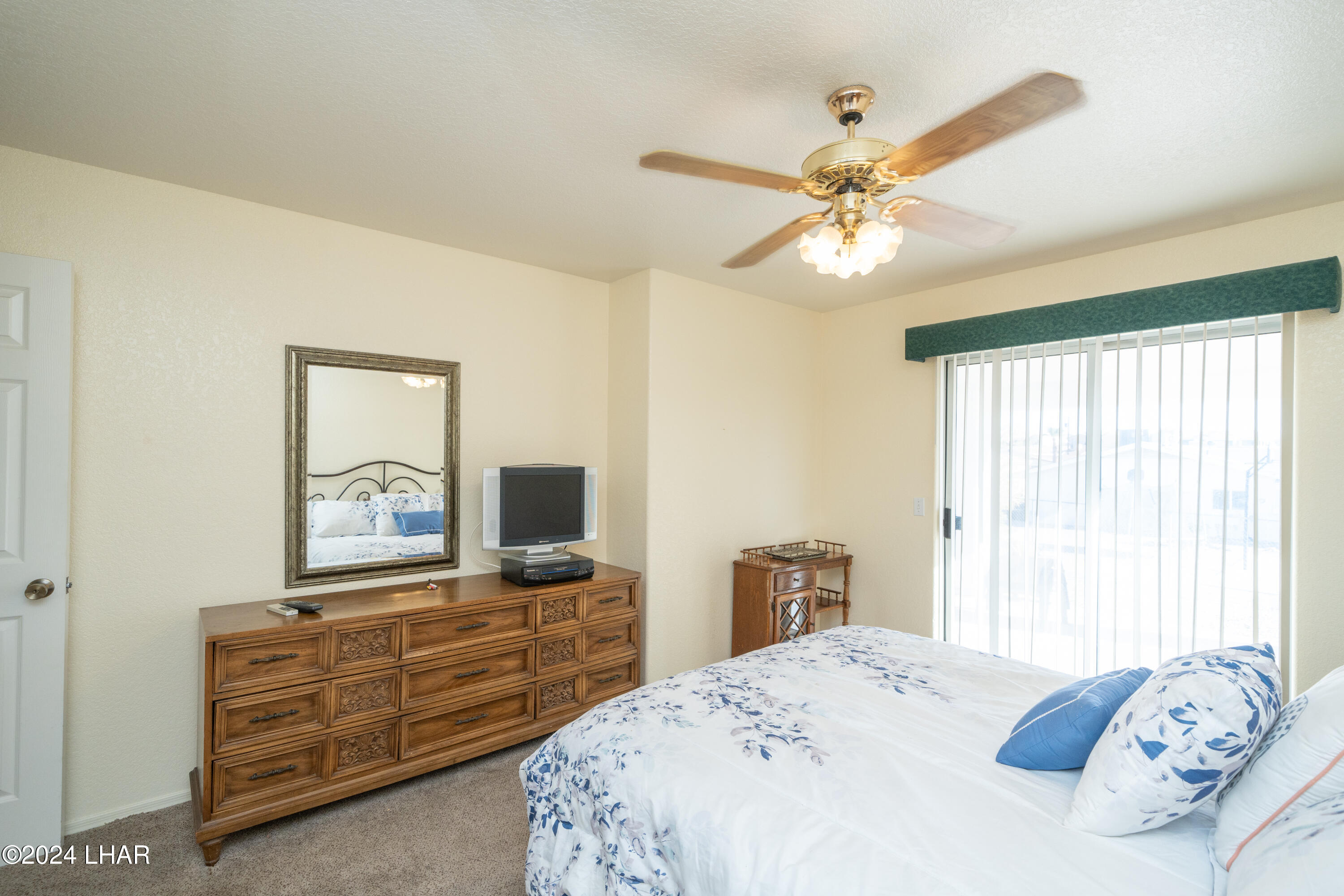 3270 Iroquois Dr