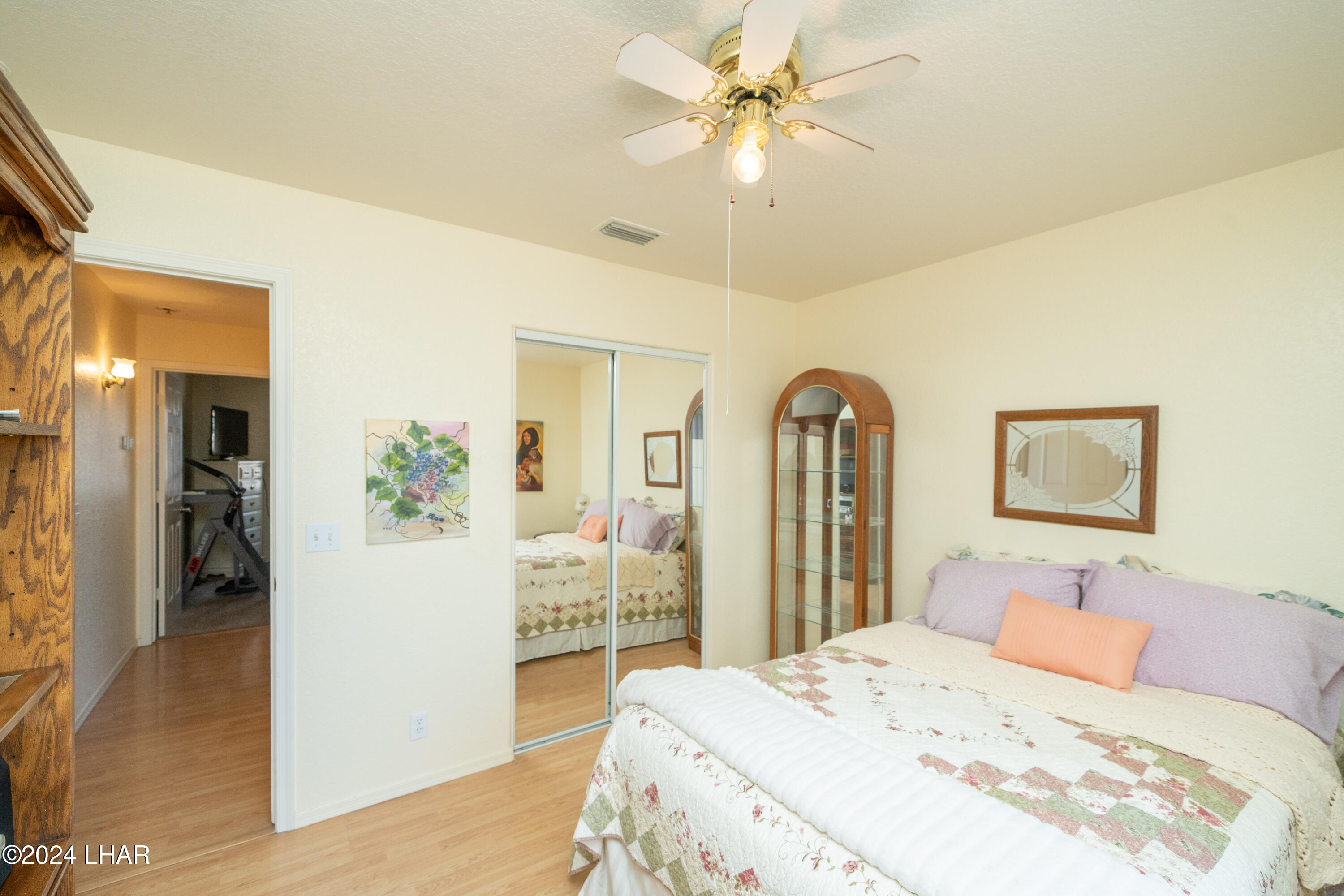 3270 Iroquois Dr
