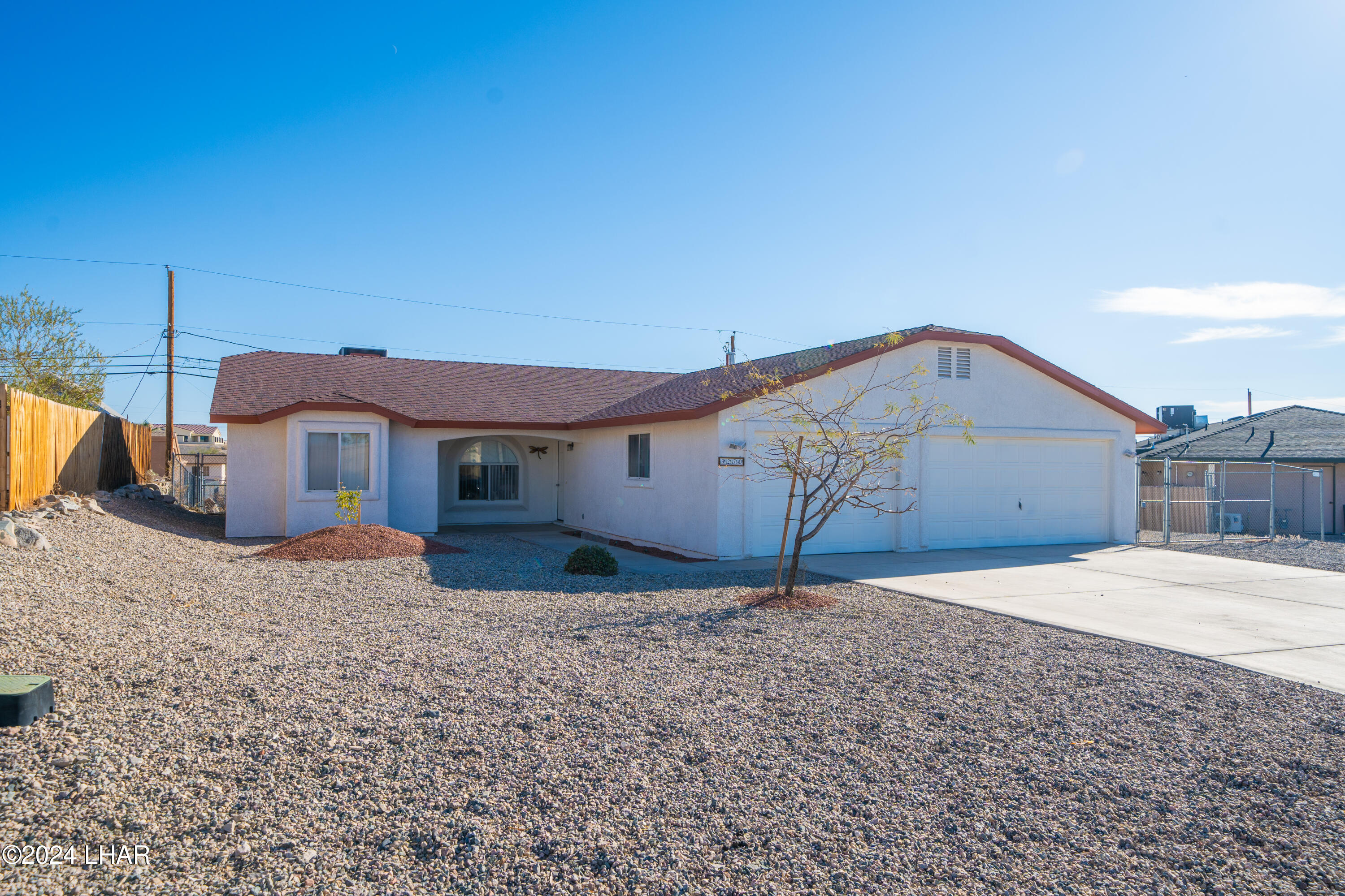 3270 Iroquois Dr