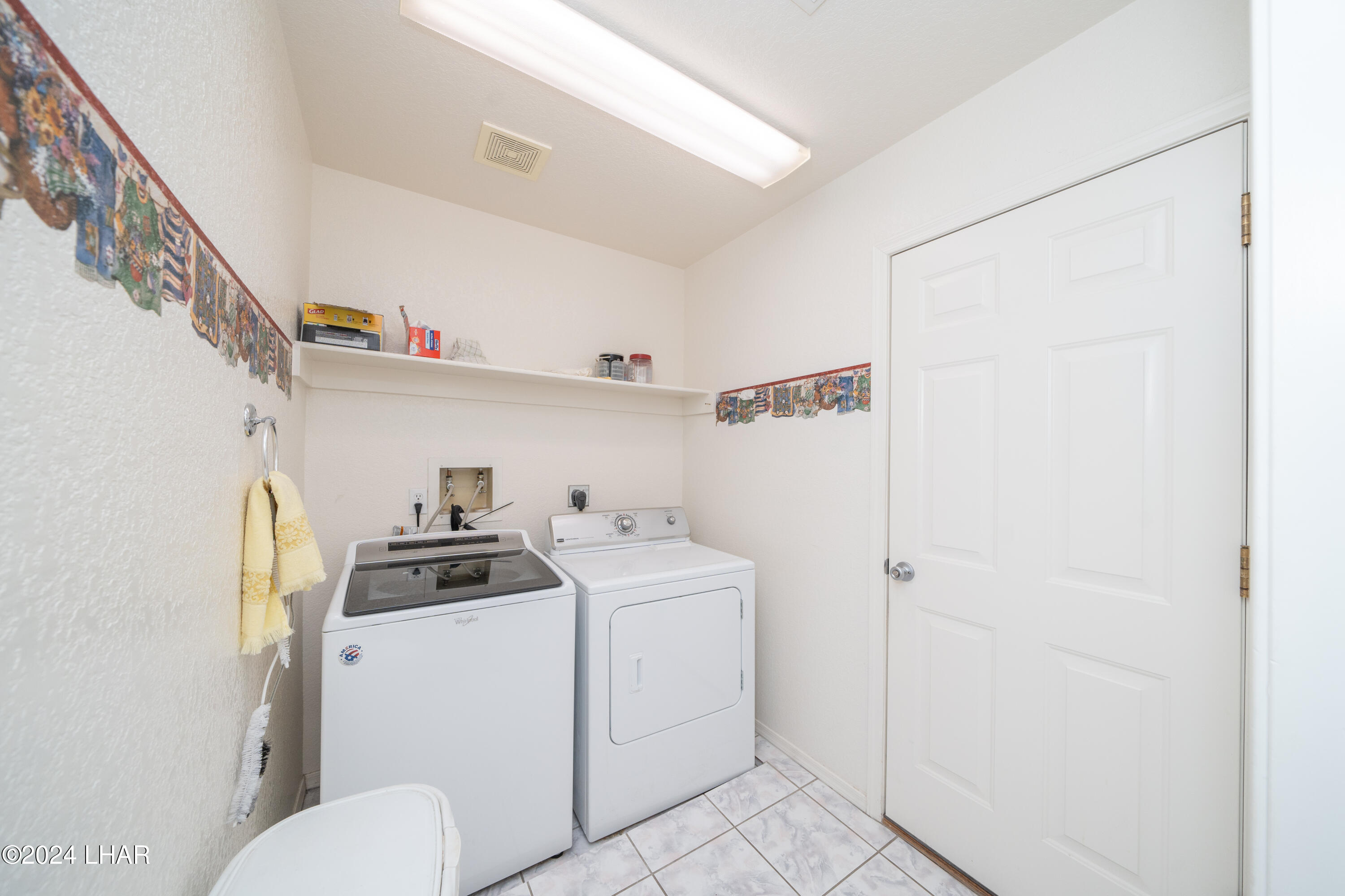 3270 Iroquois Dr