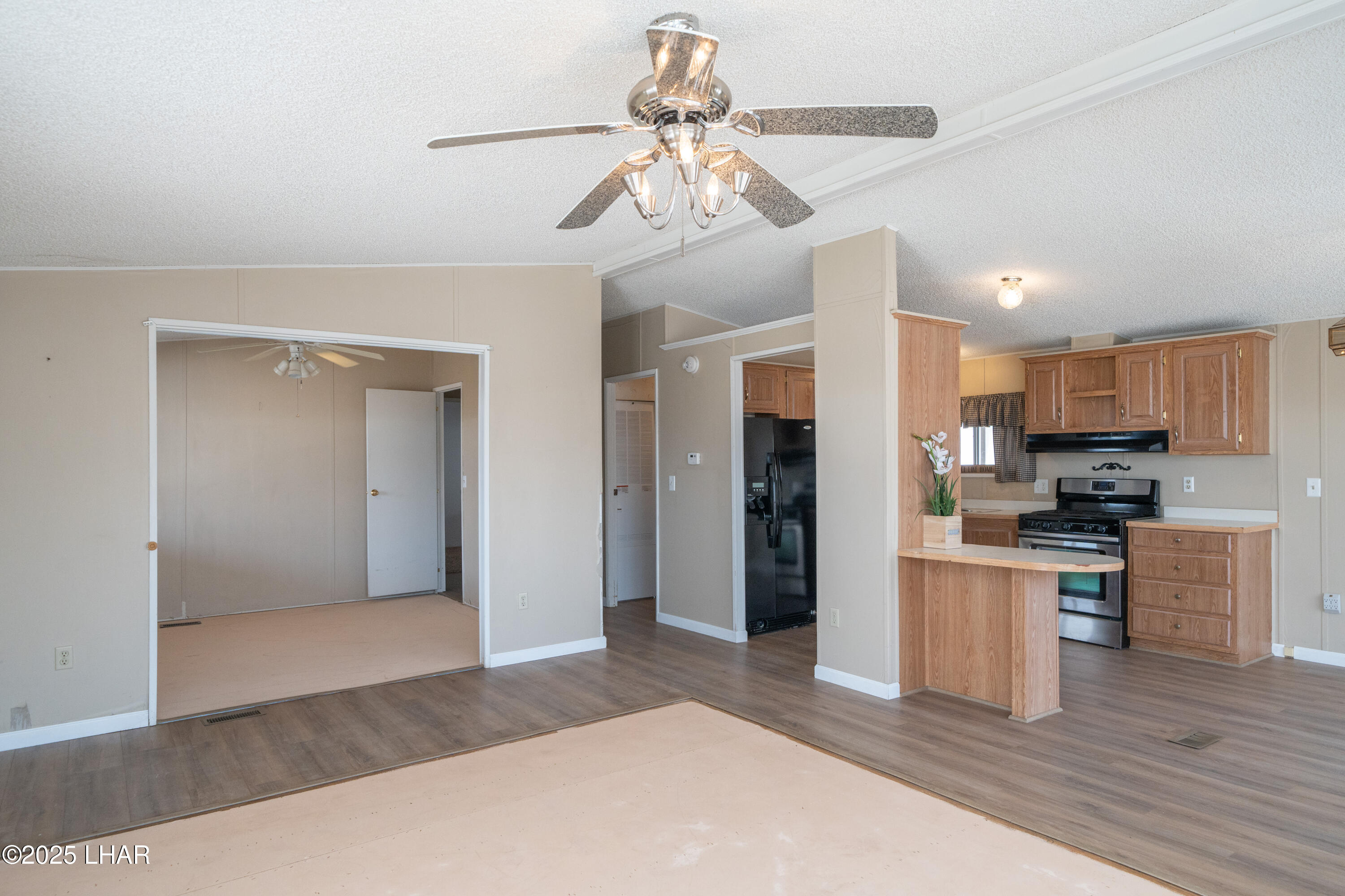 3026 Ted Ln