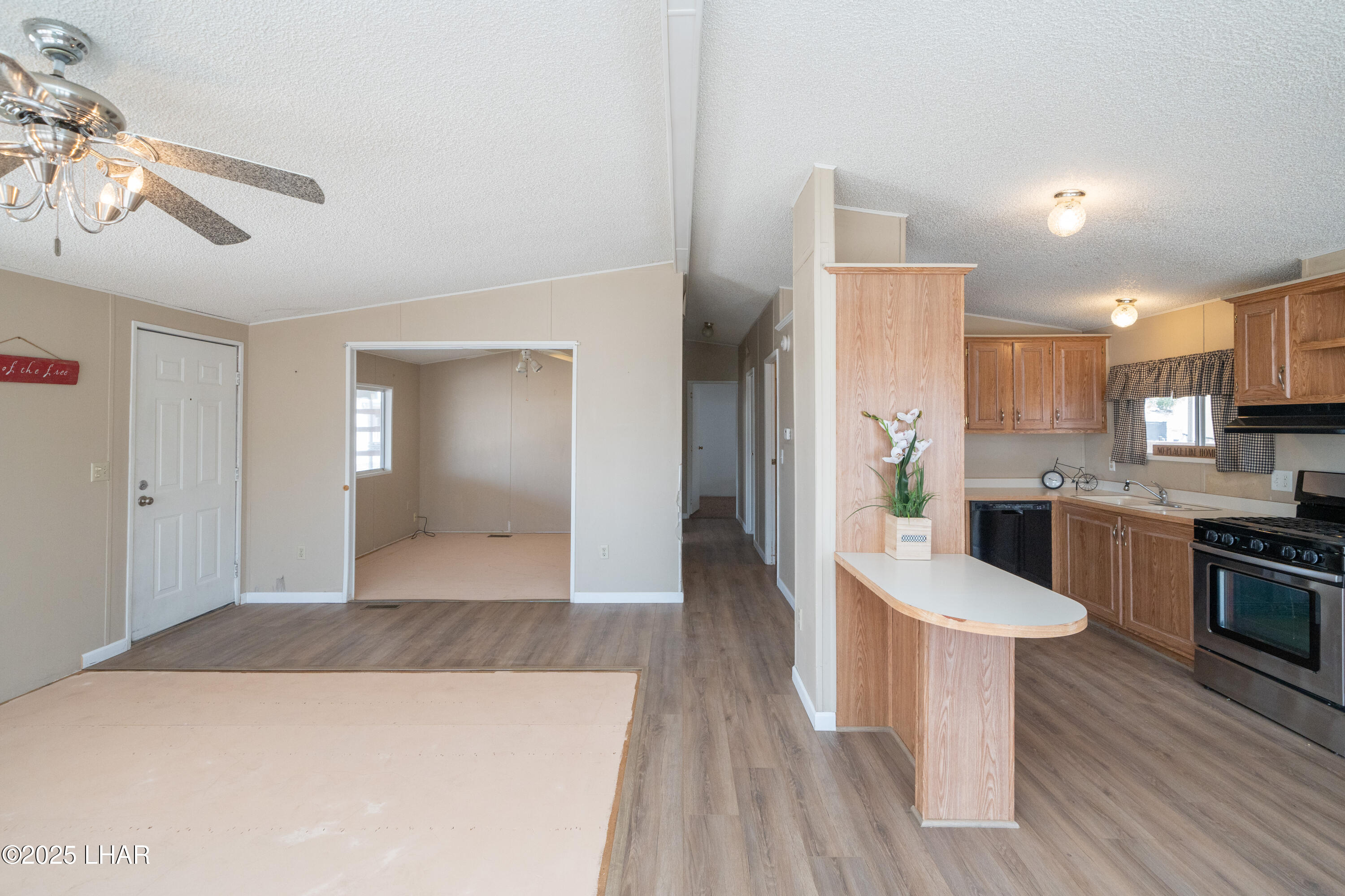 3026 Ted Ln