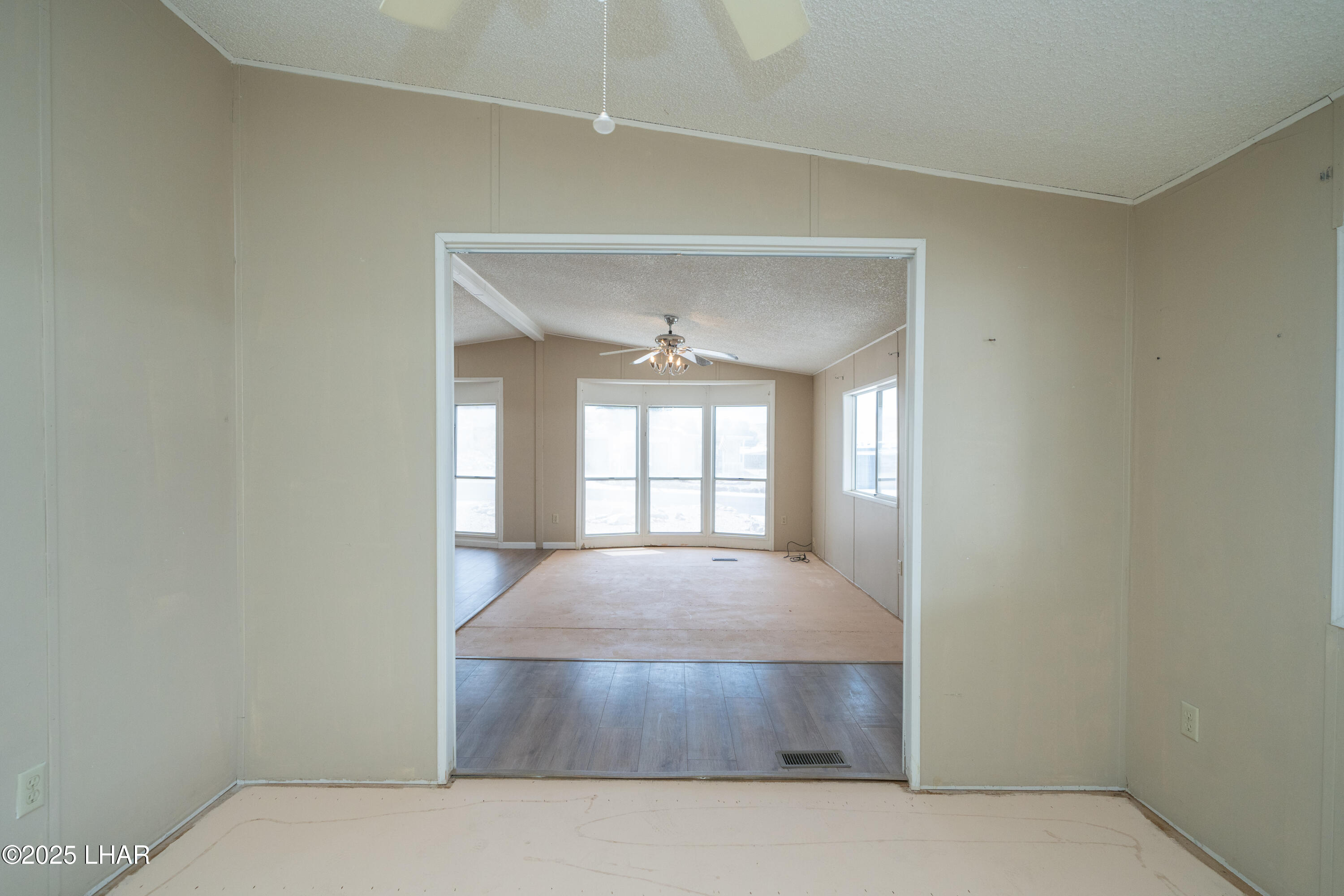 3026 Ted Ln