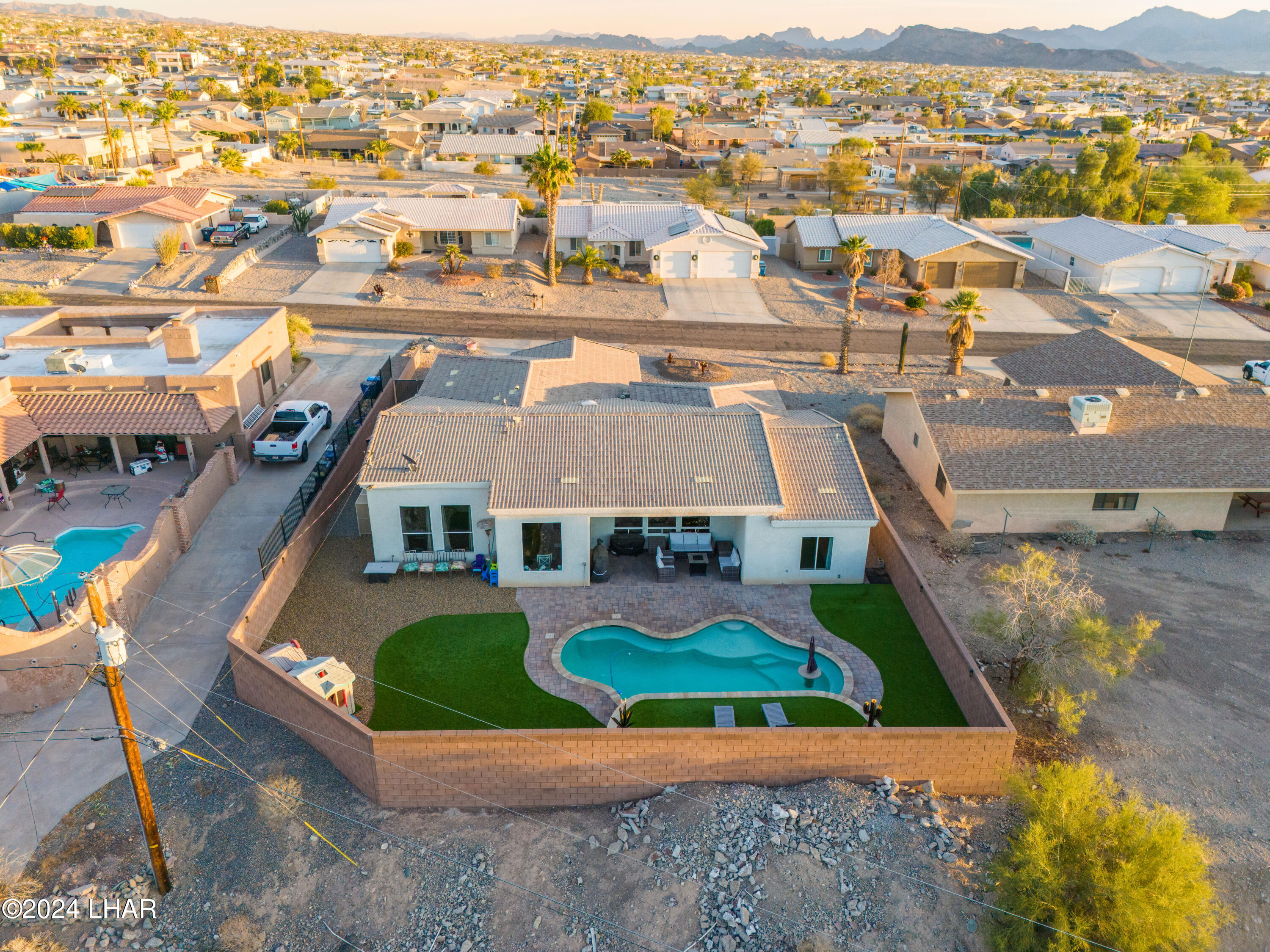 3181 Thistle Dr
