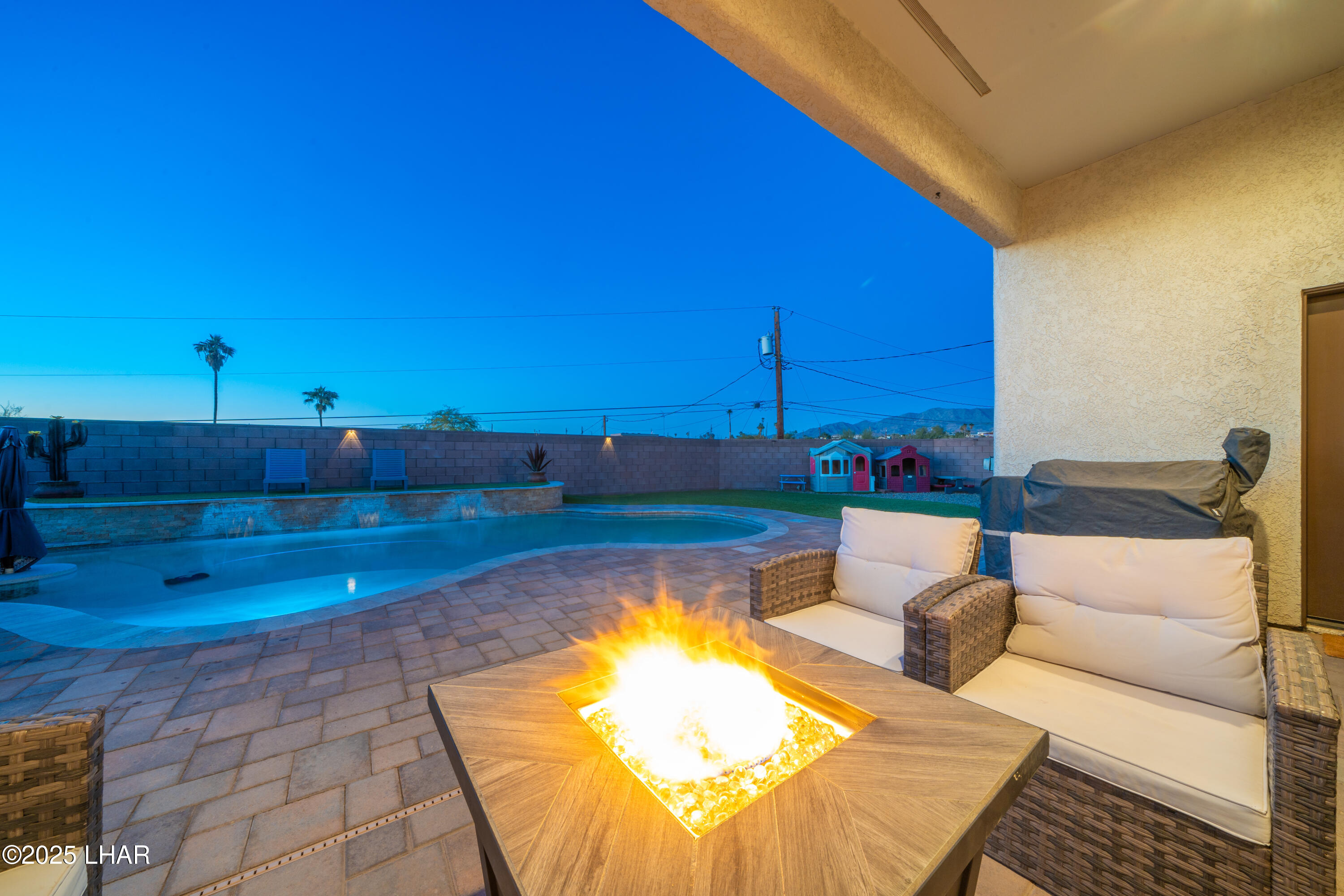 3181 Thistle Dr