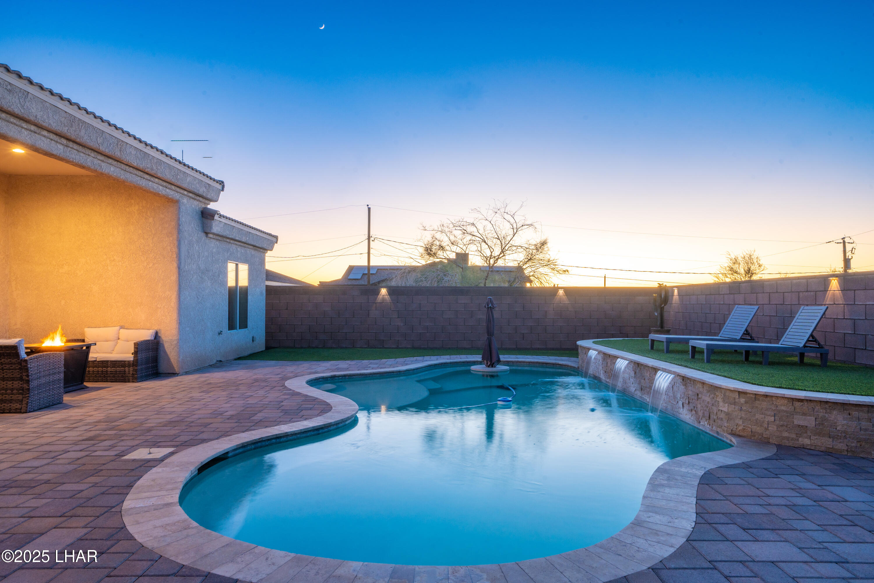3181 Thistle Dr