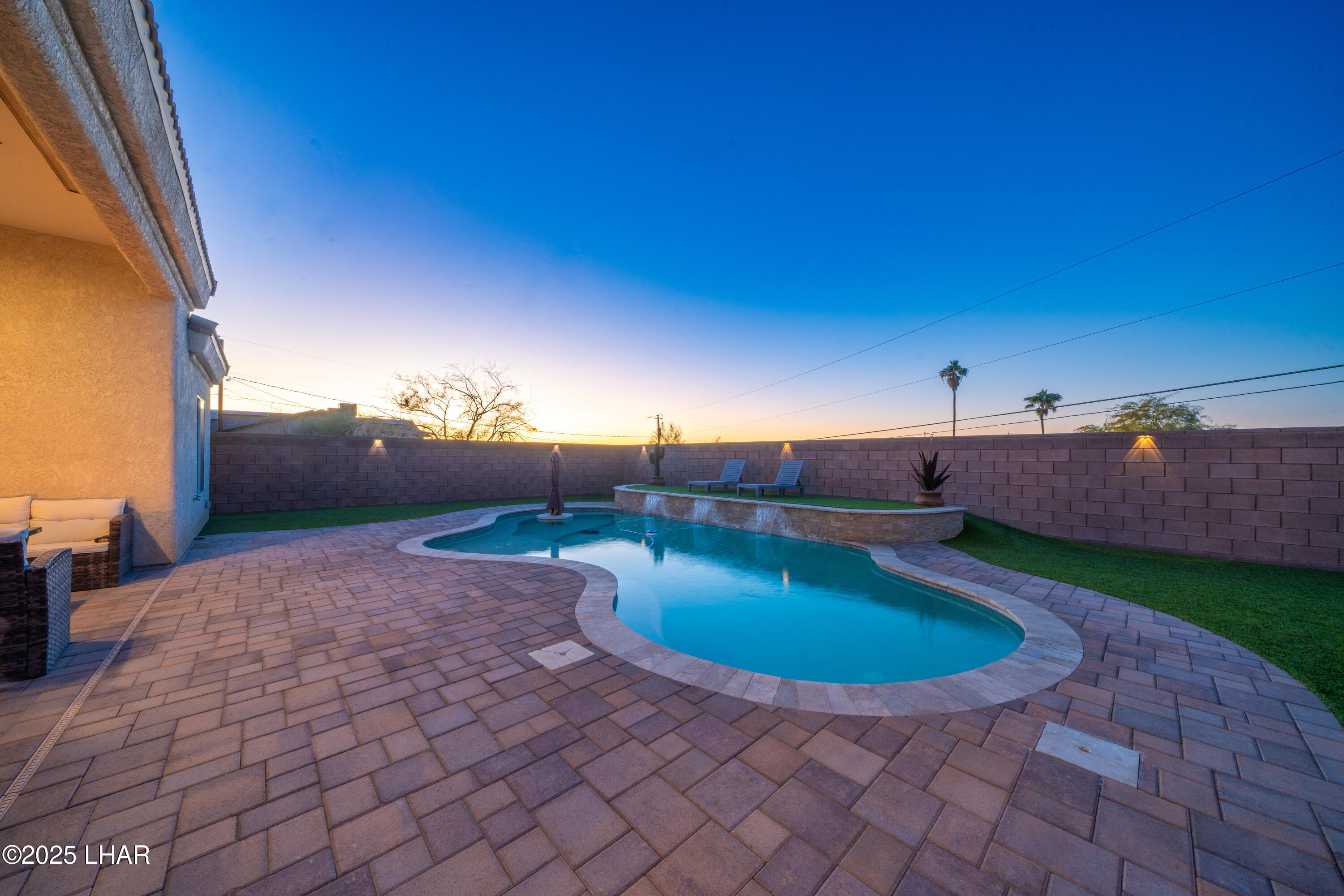 3181 Thistle Dr