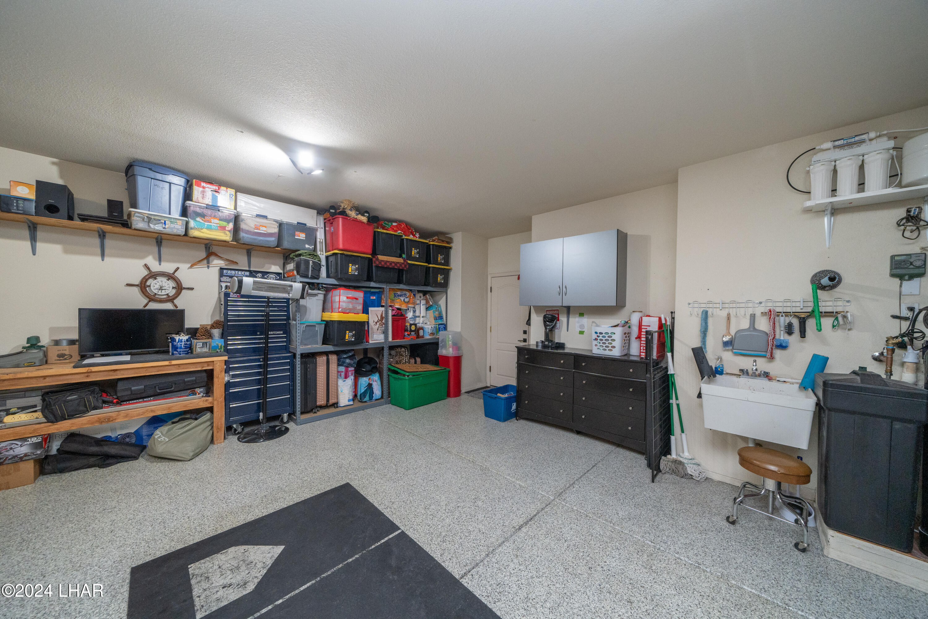3181 Thistle Dr