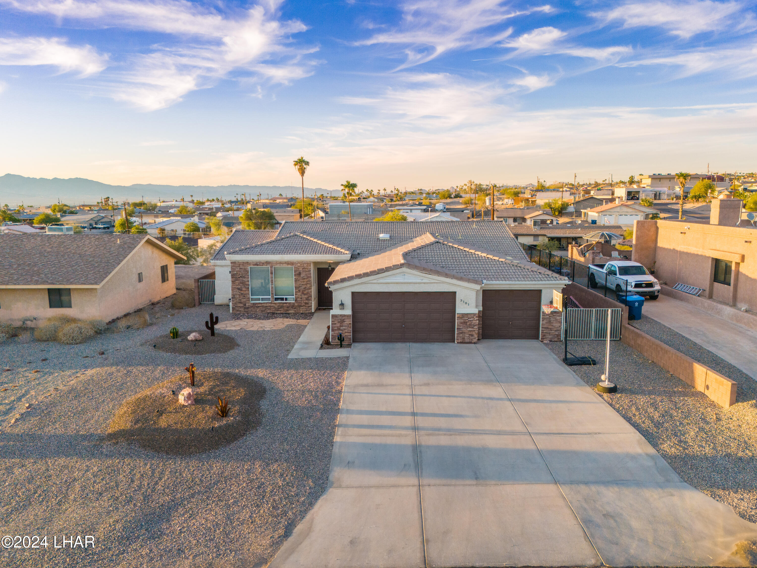 3181 Thistle Dr
