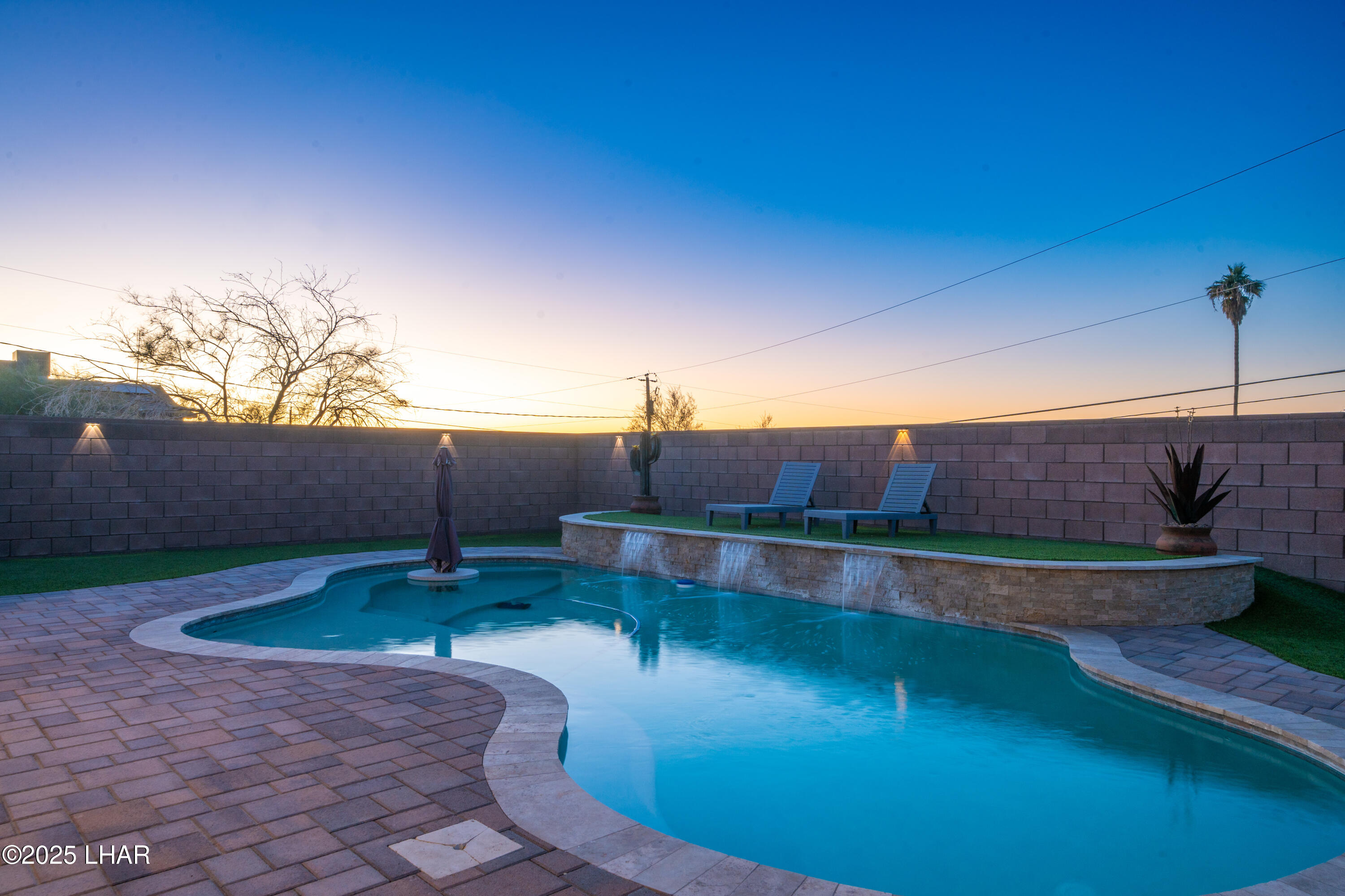 3181 Thistle Dr