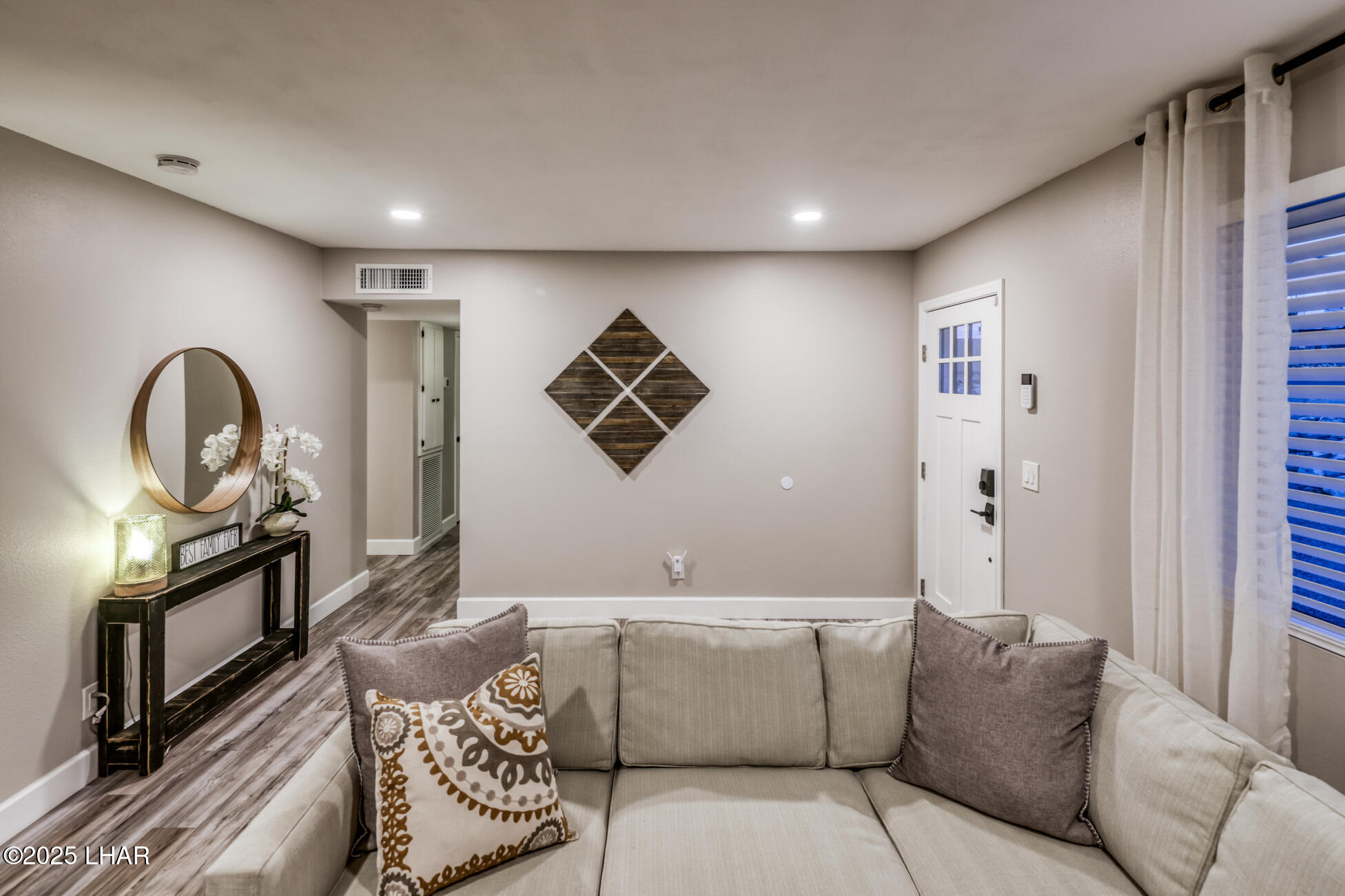155 El Rio Dr